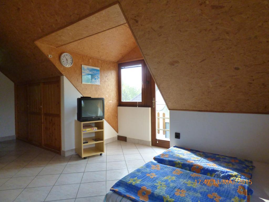 Fabian Apartman-Haz Szántód 객실 사진